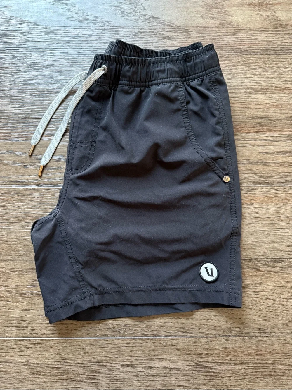 Vuori - Mens Black Drawstring Athletic Shorts